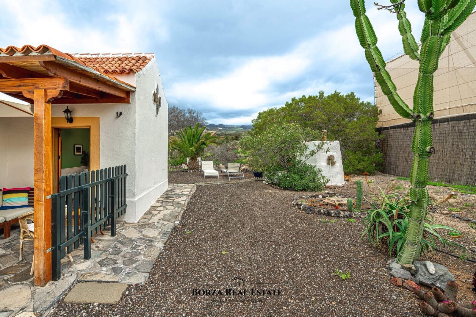 2 bedroom Finca/Country House for rent in San Isidro de Abona - € 1,650 (Ref: 9849486)