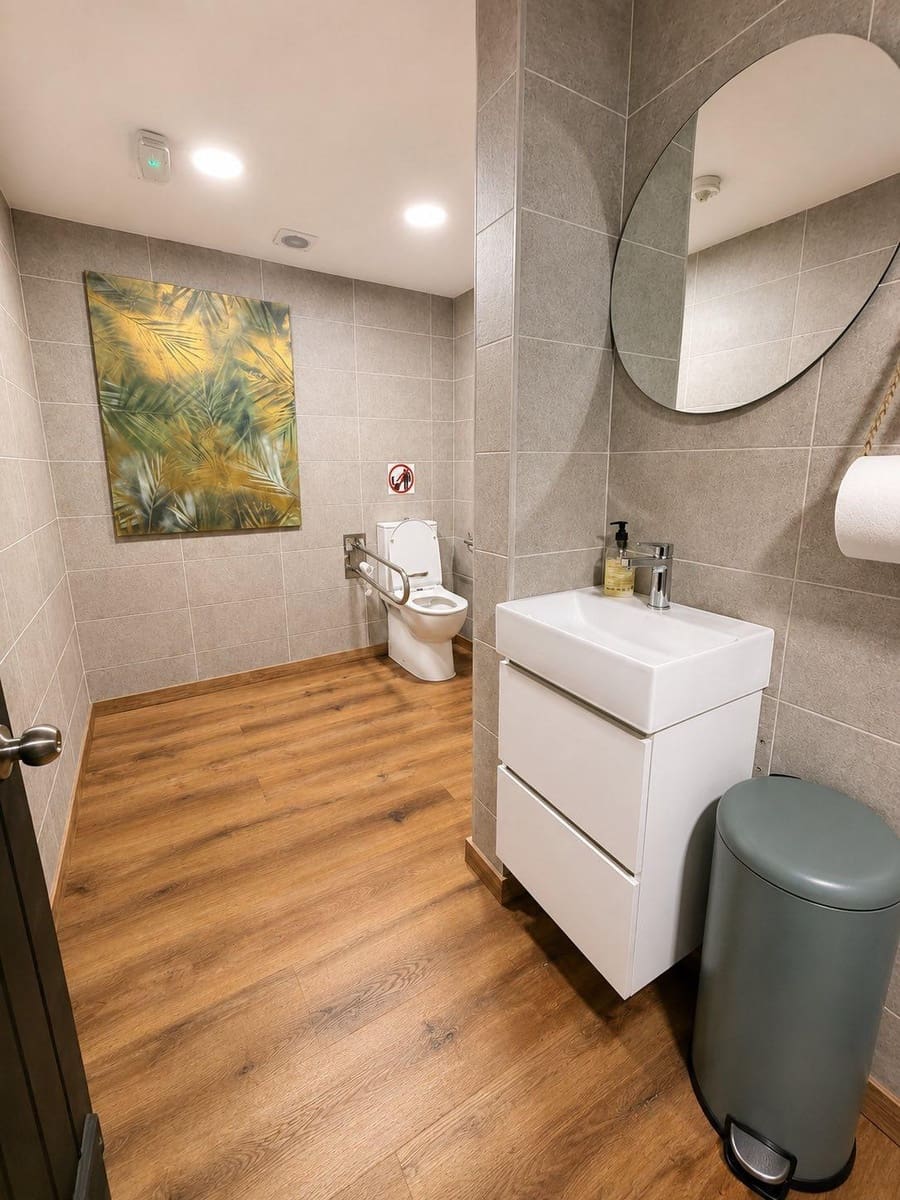 Commercieel te huur in Los Cristianos - € 3.900 (Ref: 9870241)