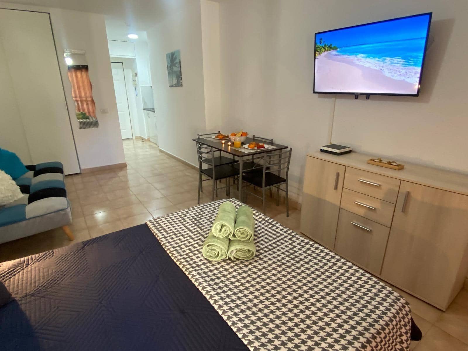 Studio att hyra i Los Cristianos med pool - 1 130 € (Ref: 9893981)