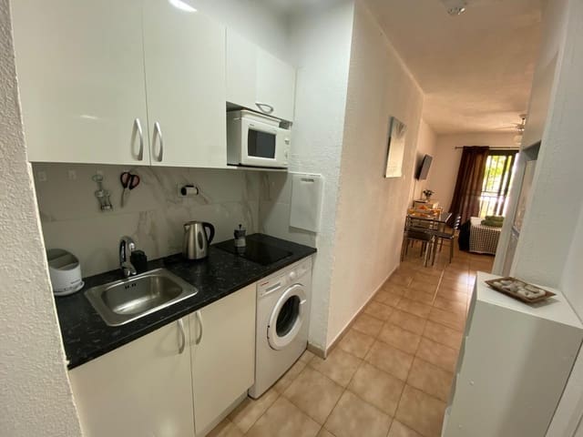 Studio do wynajęcia w Los Cristianos, Arona z basenem - 1 130 € (Ref: 9893981)