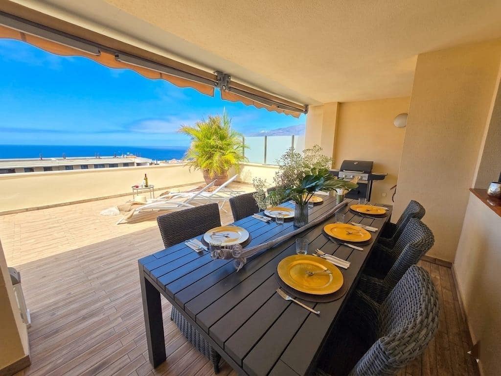 2 soverom Penthouse til salgs i Puerto Santiago med svømmebasseng garasje - € 670 000 (Ref: 9920529)