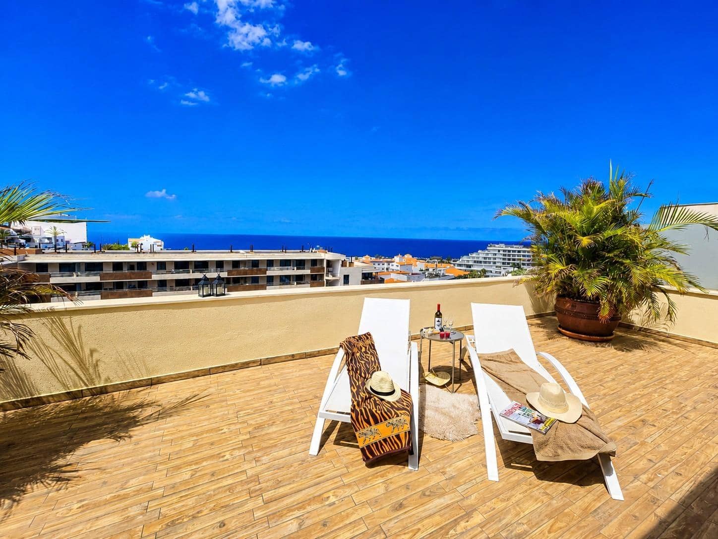 2 soverom Penthouse til salgs i Puerto Santiago med svømmebasseng garasje - € 670 000 (Ref: 9920529)