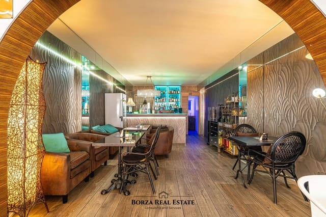 Commercieel te huur in Playa Fañabe, Adeje - € 1.500 (Ref: 9920530)