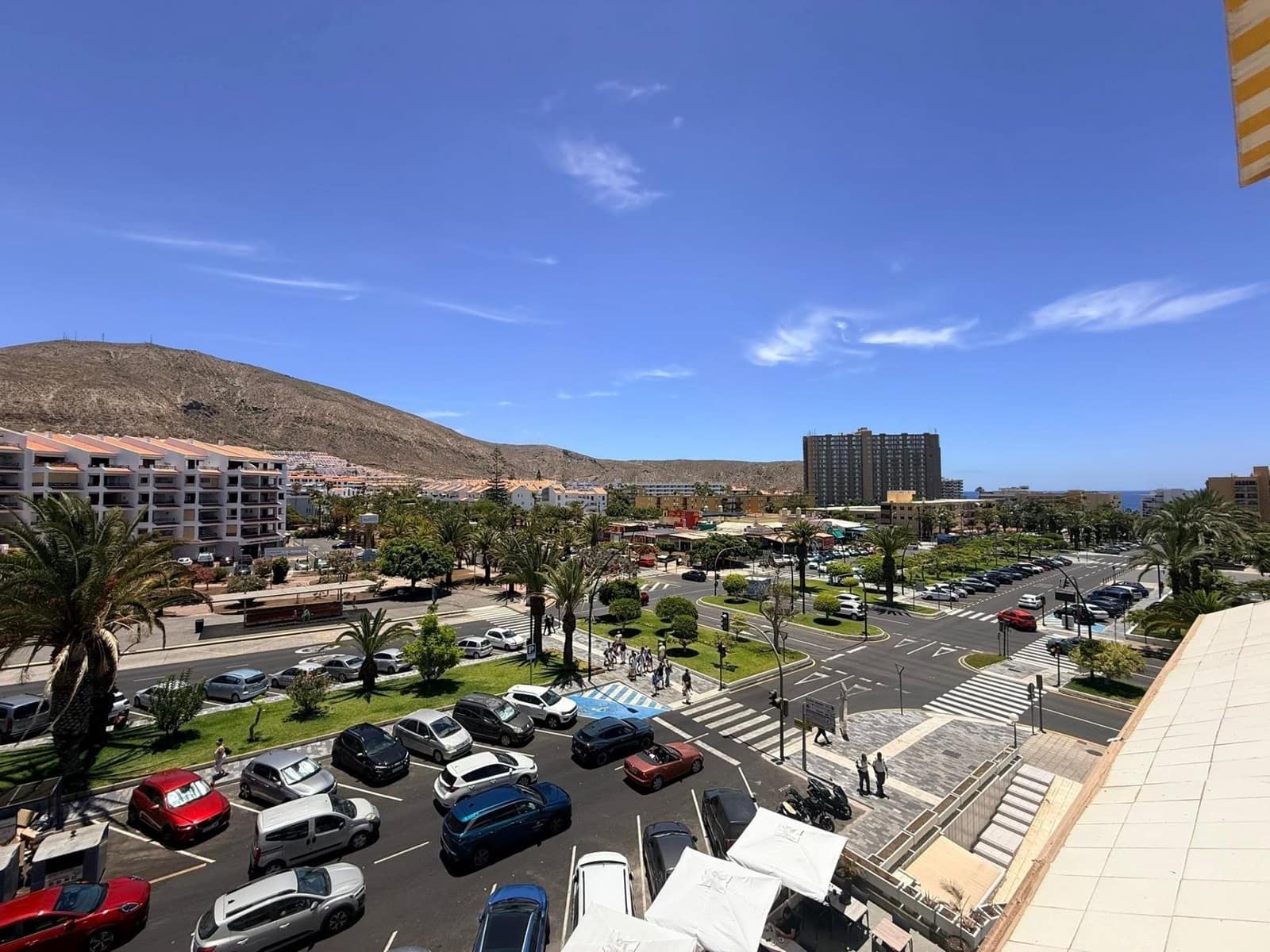 1 quarto Apartamento para arrendar em Los Cristianos - 1 150 € (Ref: 9924660)