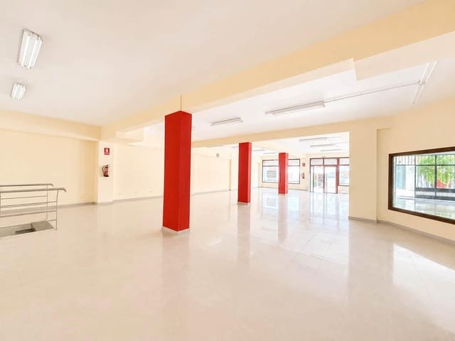 Erhverv til leje i Puerto de la Cruz - € 4.000 (Ref: 9940057)