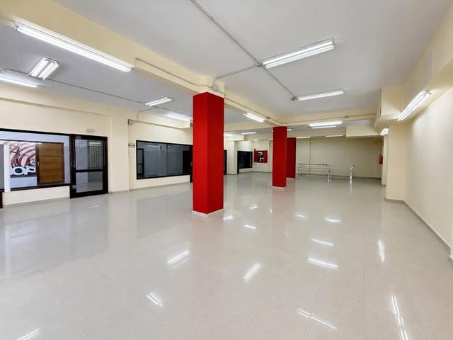 Erhverv til leje i Puerto de la Cruz - € 4.000 (Ref: 9940057)