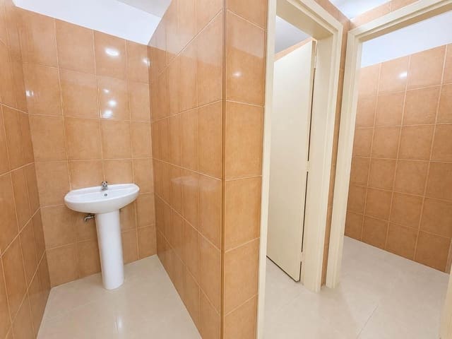 Erhverv til leje i Puerto de la Cruz - € 4.000 (Ref: 9940057)