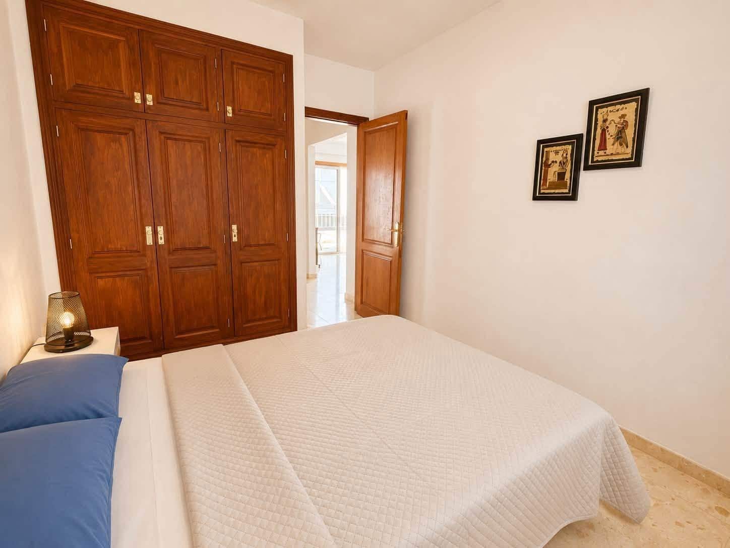 Appartement de 2 chambres à louer à Puerto Santiago - 1 200 € (Ref: 9954301)