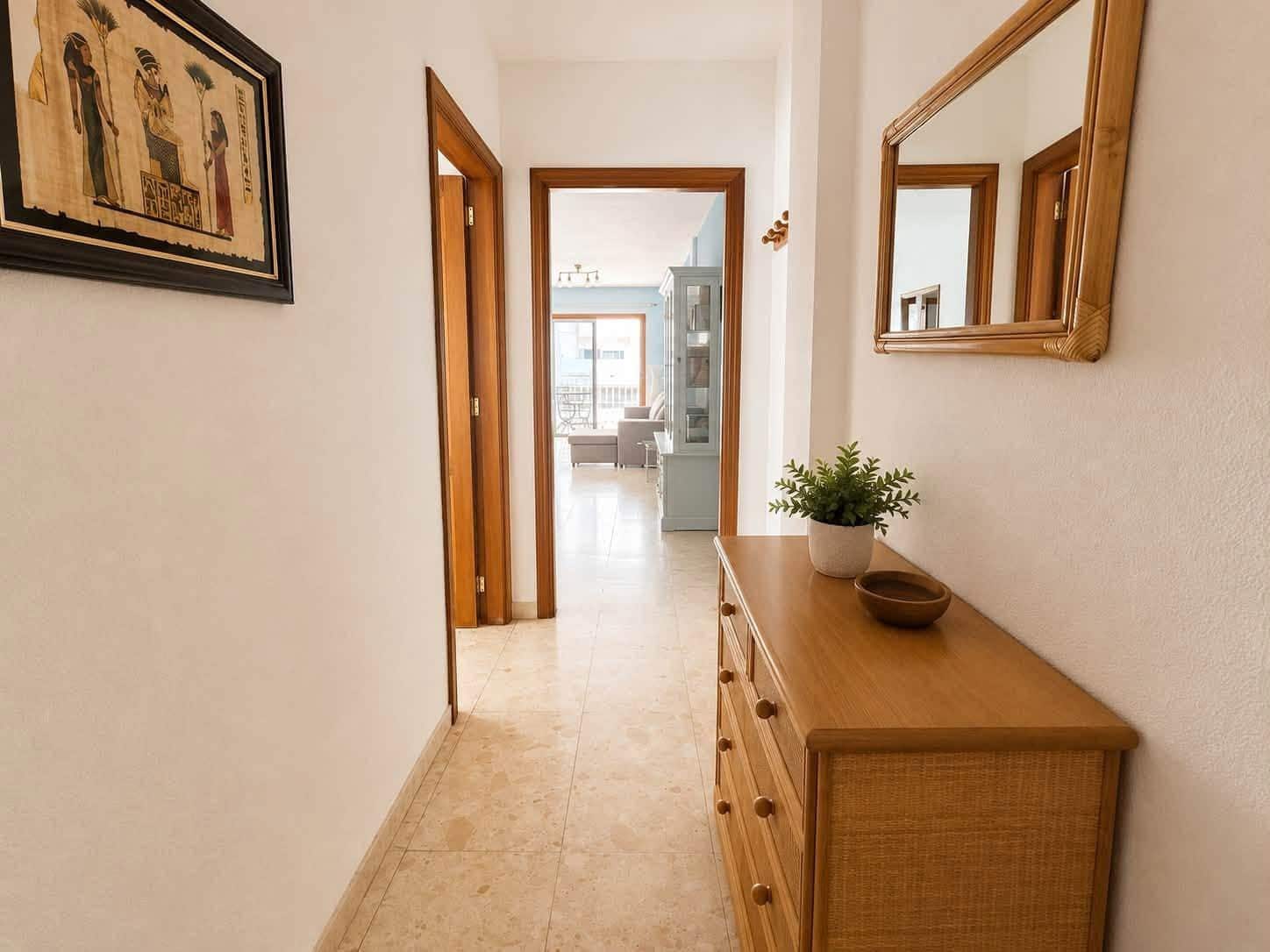 Appartement de 2 chambres à louer à Puerto Santiago - 1 200 € (Ref: 9954301)