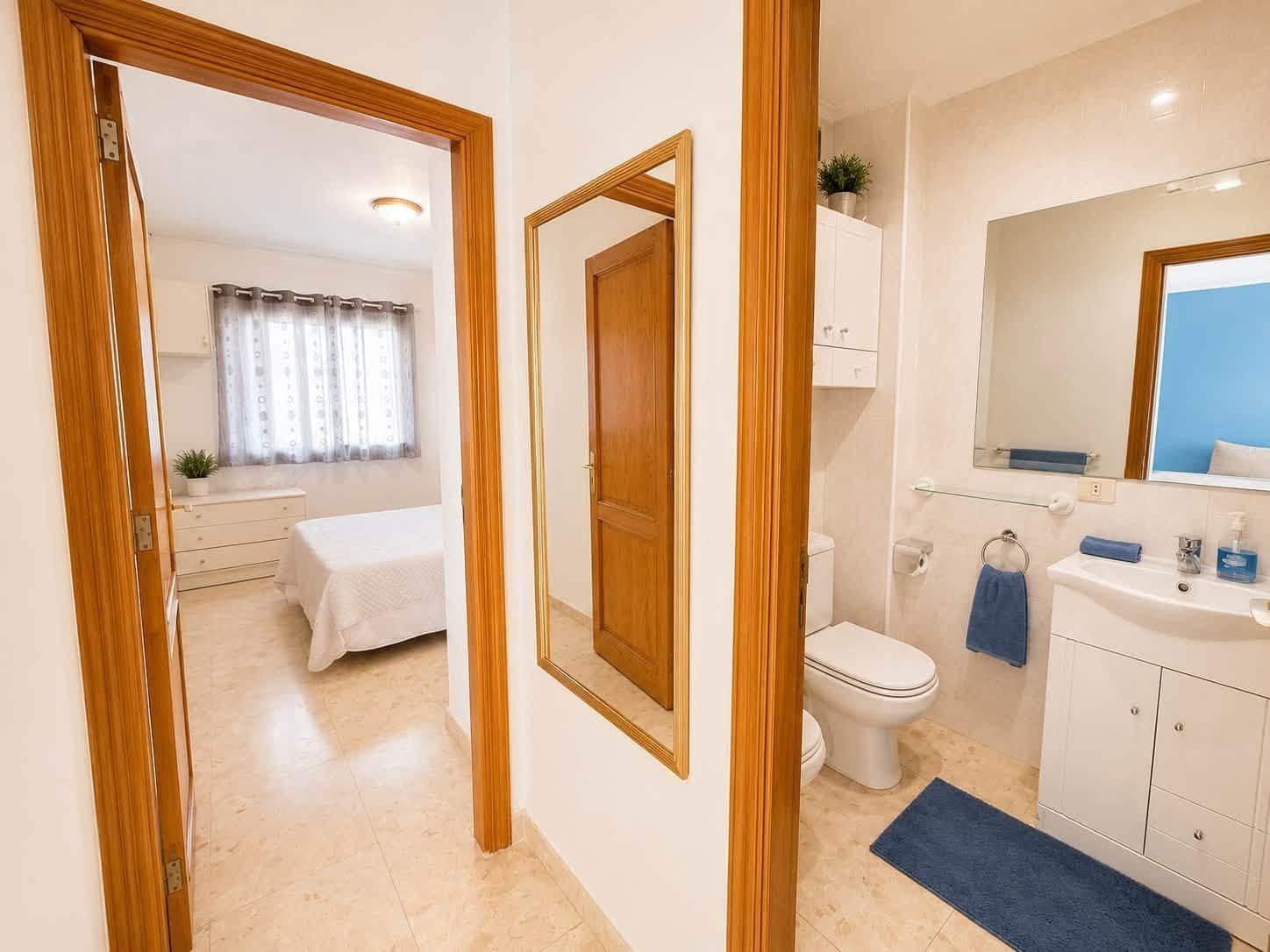 Appartement de 2 chambres à louer à Puerto Santiago - 1 200 € (Ref: 9954301)