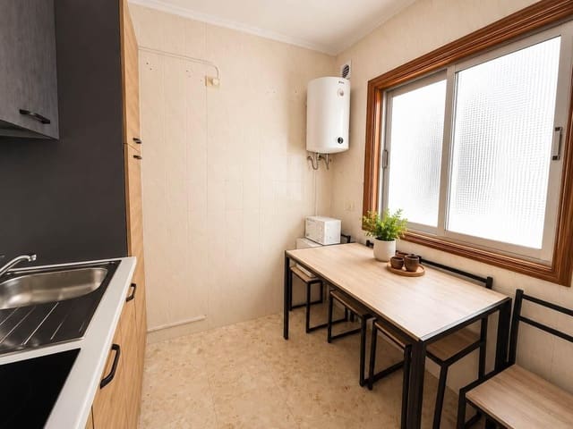 Appartement de 2 chambres à louer à Puerto Santiago, Santiago del Teide - 1 200 € (Ref: 9954301)