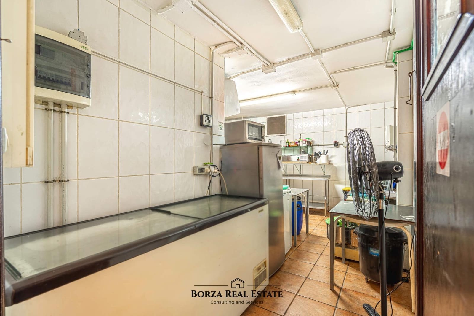 Erhverv til salg i Los Cristianos - € 58.000 (Ref: 9970716)