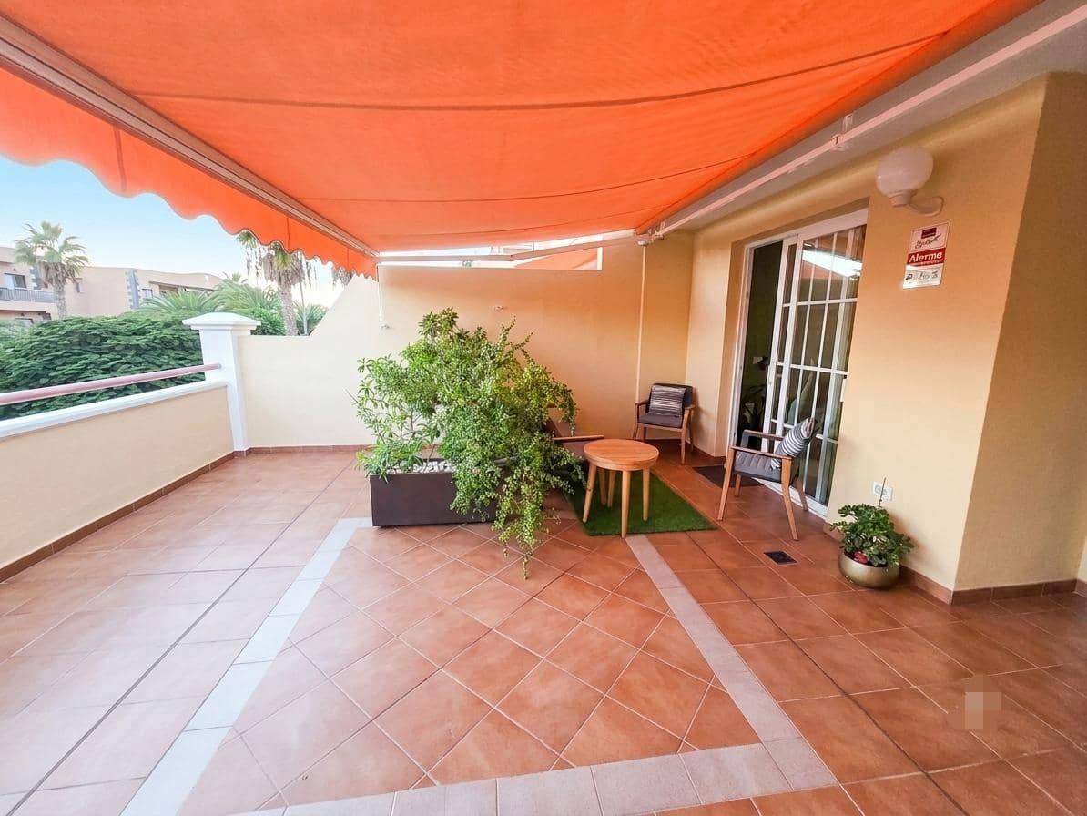 Adosado de 3 habitaciones en Adeje en venta con piscina garaje - 695.000 € (Ref: 9975518)