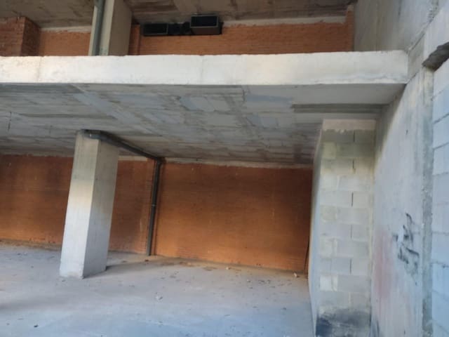 Kommersiell til leie i Garbinet - Parque de las Avenidas, Alicante by - € 1 100 (Ref: 7854470)