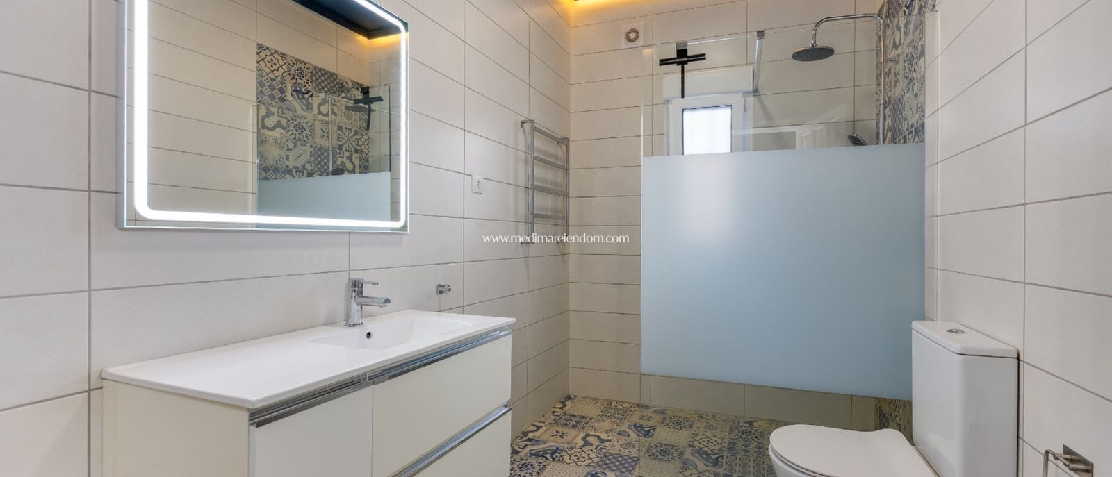 4 bedroom Villa for sale in Ciudad Quesada with pool garage - € 599,000 (Ref: 10162505)