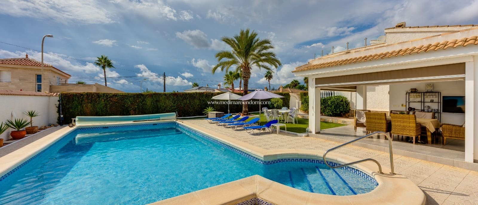 4 bedroom Villa for sale in Ciudad Quesada with pool garage - € 599,000 (Ref: 10162505)