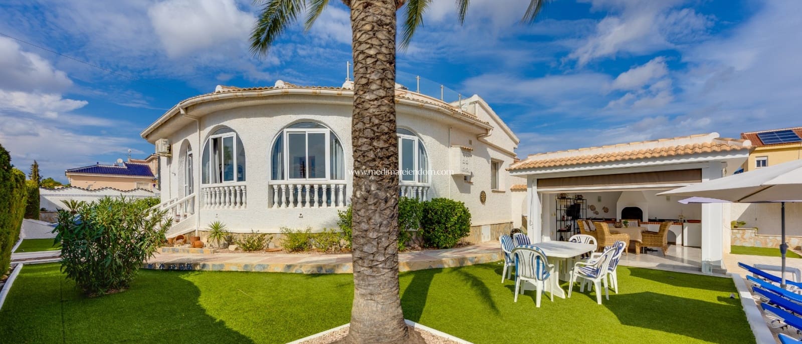 4 bedroom Villa for sale in Ciudad Quesada with pool garage - € 599,000 (Ref: 10162505)