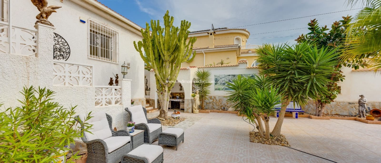 4 bedroom Villa for sale in Ciudad Quesada with pool garage - € 549,000 (Ref: 10162592)