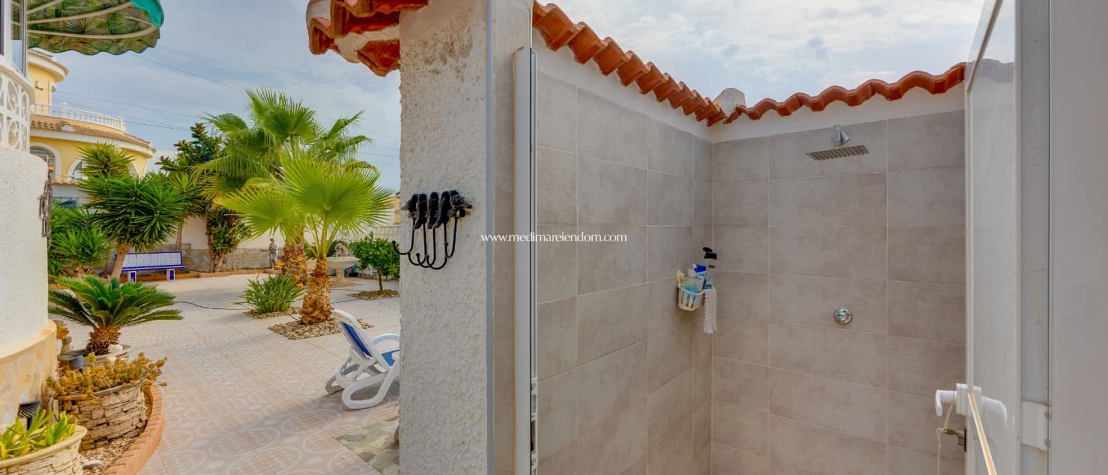4 bedroom Villa for sale in Ciudad Quesada with pool garage - € 549,000 (Ref: 10162592)