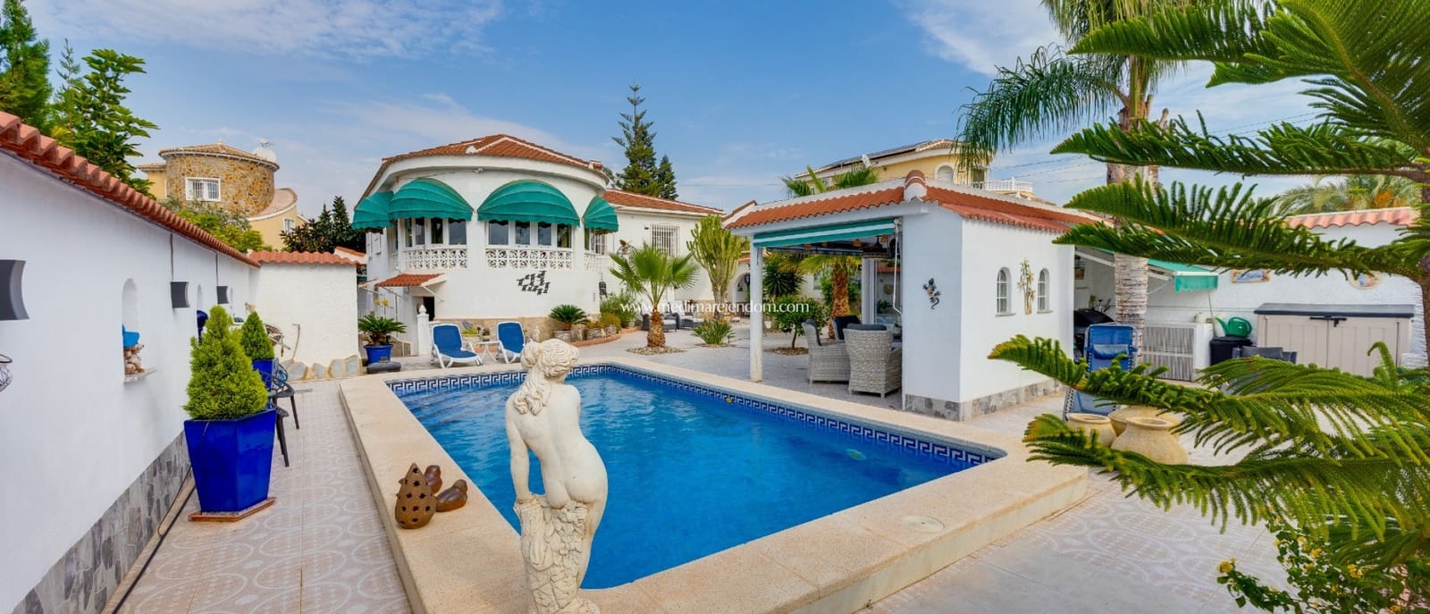 4 bedroom Villa for sale in Ciudad Quesada with pool garage - € 549,000 (Ref: 10162592)