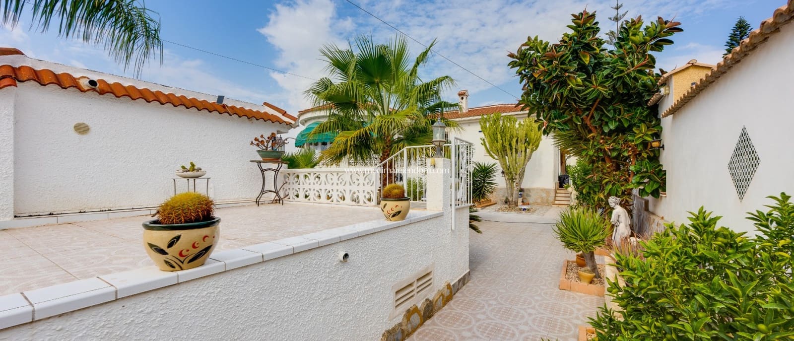 4 bedroom Villa for sale in Ciudad Quesada with pool garage - € 549,000 (Ref: 10162592)