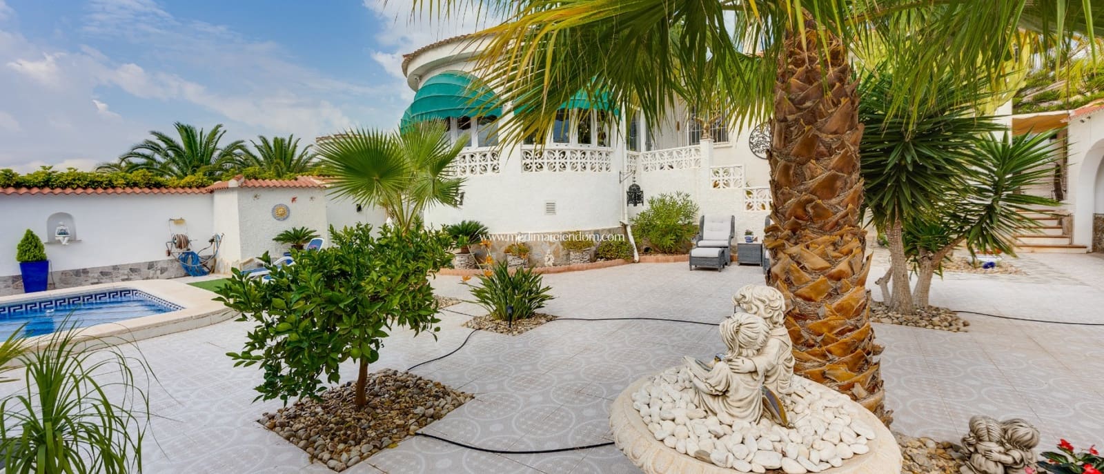 4 bedroom Villa for sale in Ciudad Quesada with pool garage - € 549,000 (Ref: 10162592)