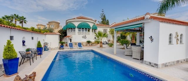 4 soveværelse Villa til salg i Ciudad Quesada, Rojales med swimmingpool garage - € 549.000 (Ref: 10162592)