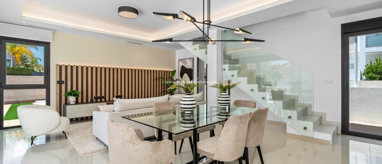 3 makuuhuone Huvila myytävänä paikassa Ciudad Quesada mukana uima-altaan 
autotalli - 869 555 € (Ref: 7042073)