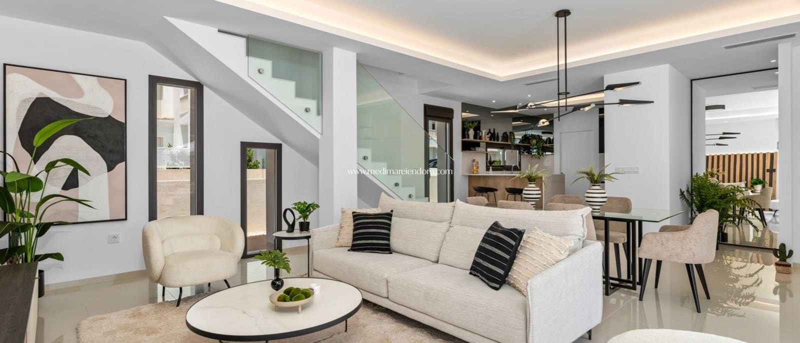 3 makuuhuone Huvila myytävänä paikassa Ciudad Quesada mukana uima-altaan 
autotalli - 869 555 € (Ref: 7042073)