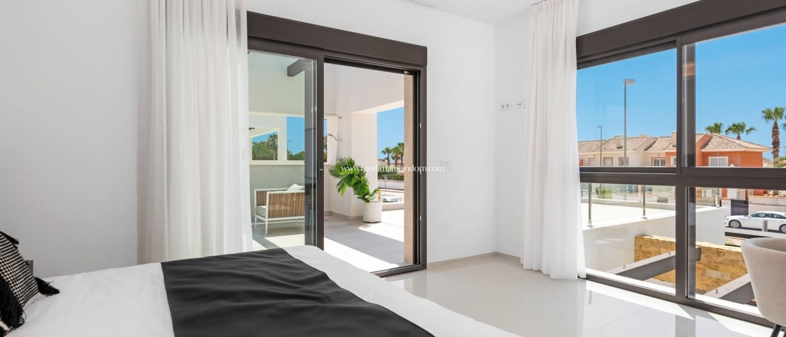 3 makuuhuone Huvila myytävänä paikassa Ciudad Quesada mukana uima-altaan 
autotalli - 869 555 € (Ref: 7042073)