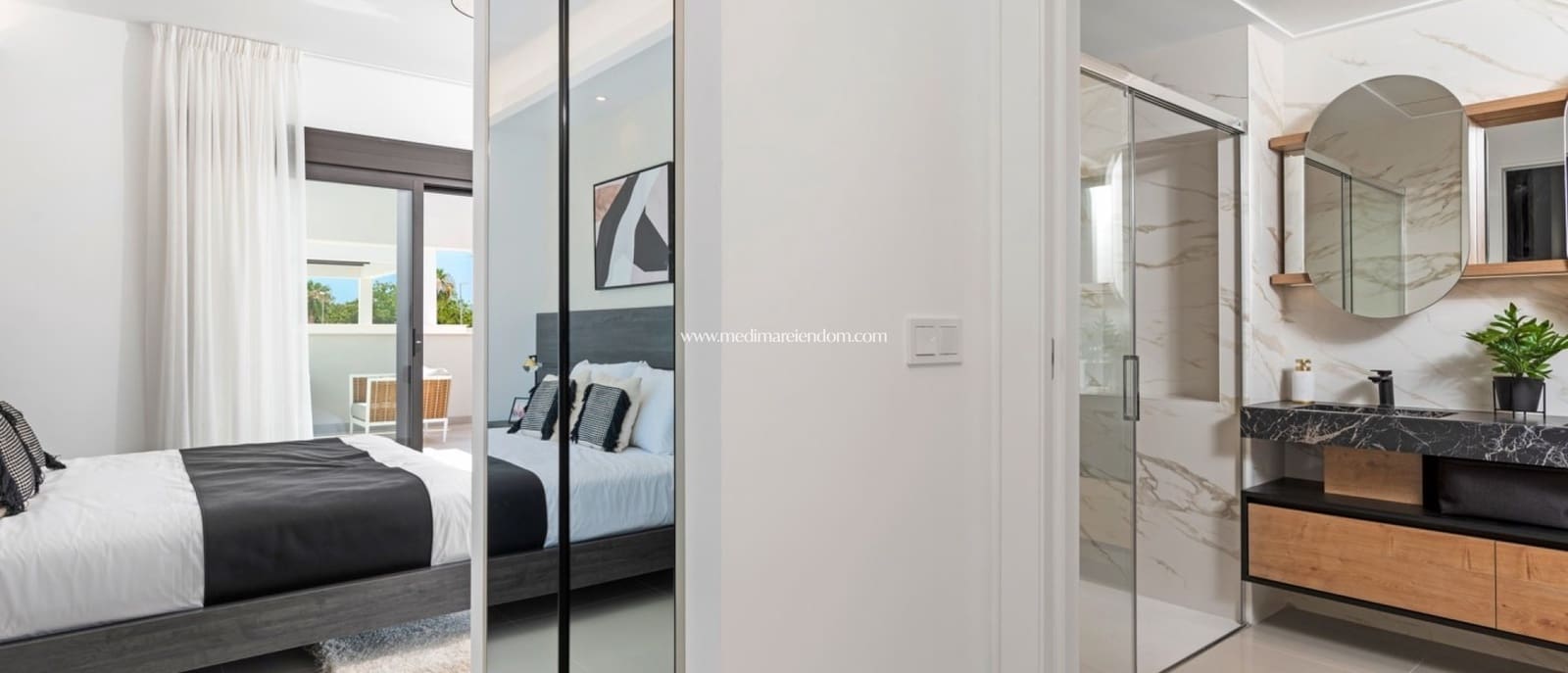 3 makuuhuone Huvila myytävänä paikassa Ciudad Quesada mukana uima-altaan 
autotalli - 869 555 € (Ref: 7042073)