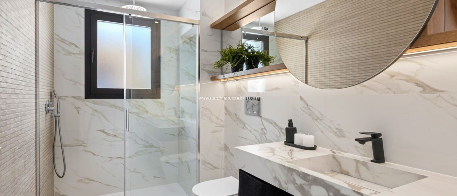 3 makuuhuone Huvila myytävänä paikassa Ciudad Quesada mukana uima-altaan 
autotalli - 869 555 € (Ref: 7042073)