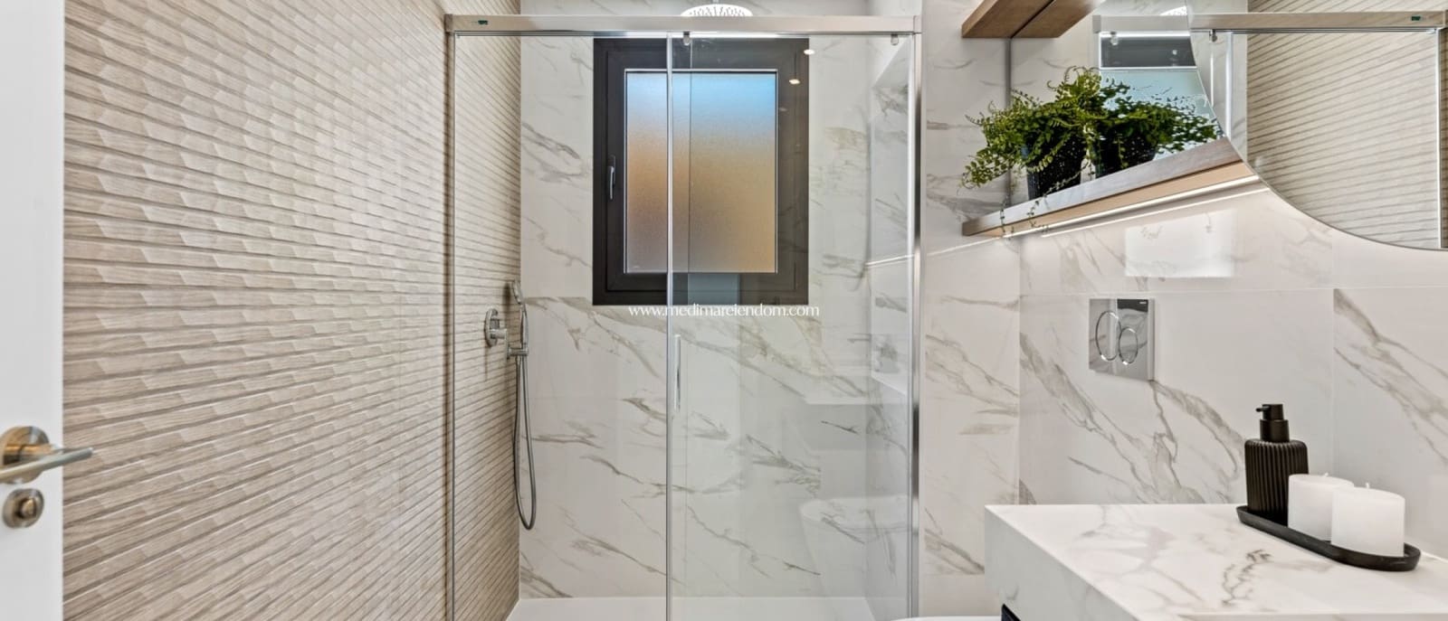 3 makuuhuone Huvila myytävänä paikassa Ciudad Quesada mukana uima-altaan 
autotalli - 869 555 € (Ref: 7042073)