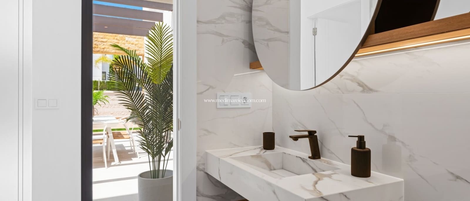 3 makuuhuone Huvila myytävänä paikassa Ciudad Quesada mukana uima-altaan 
autotalli - 869 555 € (Ref: 7042073)