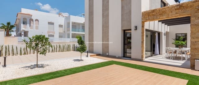 3 makuuhuone Huvila myytävänä paikassa Ciudad Quesada, Rojales mukana uima-altaan 
autotalli - 869 555 € (Ref: 7042073)