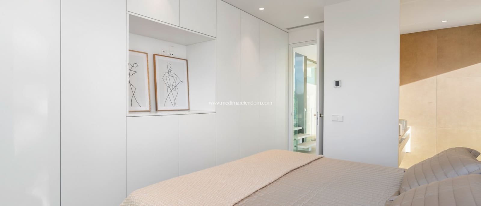 3 slaapkamer Villa te koop in Las Colinas Golf met zwembad - € 1.485.000 (Ref: 7042103)