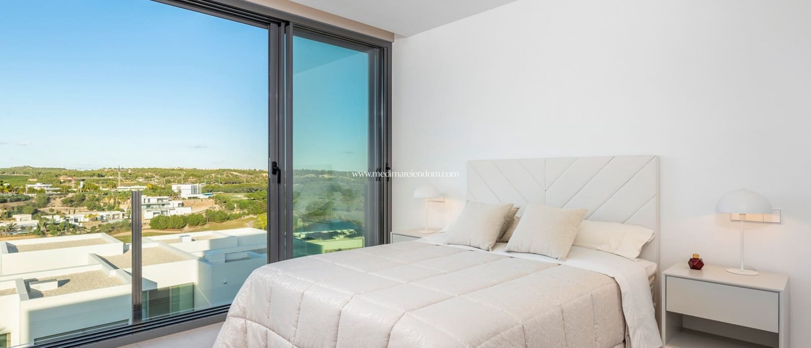 3 slaapkamer Villa te koop in Las Colinas Golf met zwembad - € 1.485.000 (Ref: 7042103)