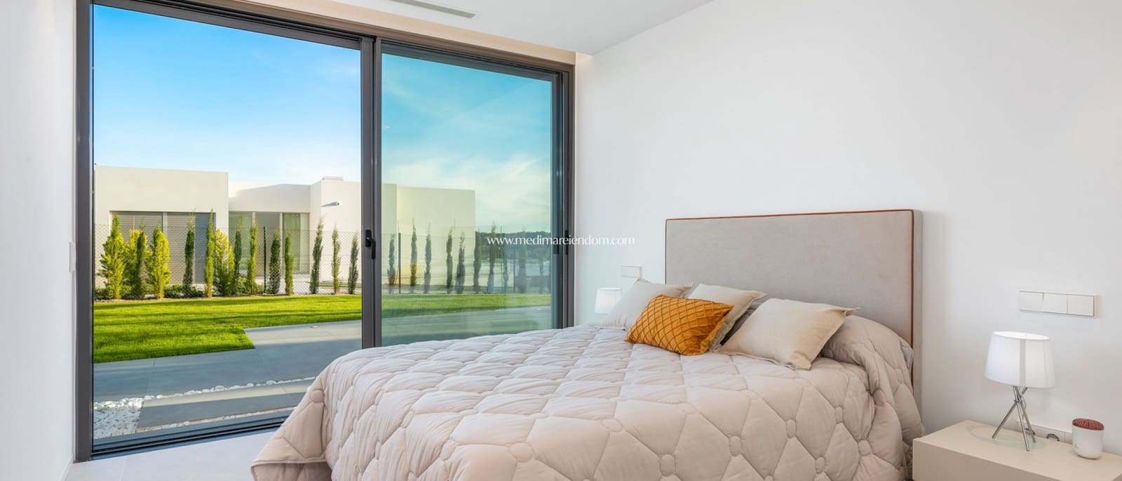 3 slaapkamer Villa te koop in Las Colinas Golf met zwembad - € 1.485.000 (Ref: 7042103)