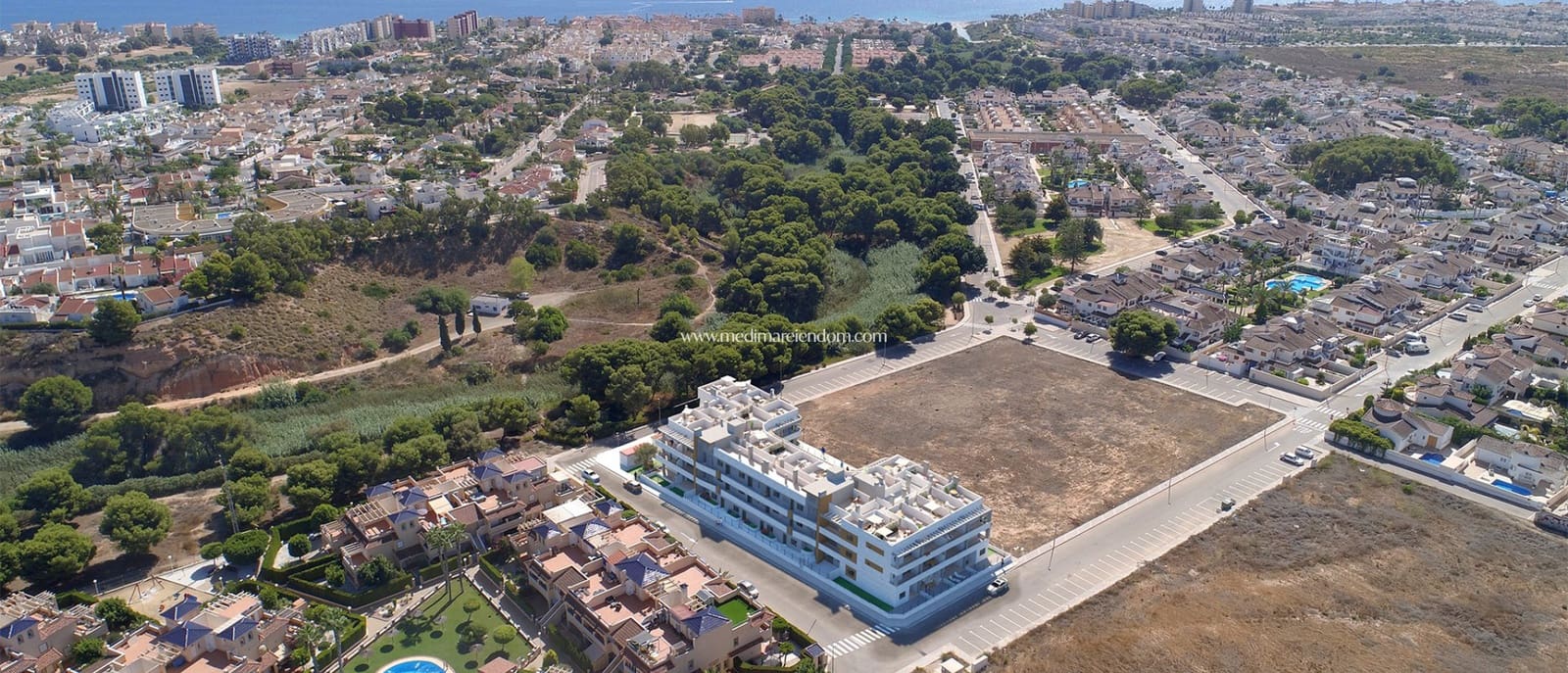 1 quarto Apartamento para venda em Pilar de la Horadada com piscina garagem - 157 000 € (Ref: 7251670)