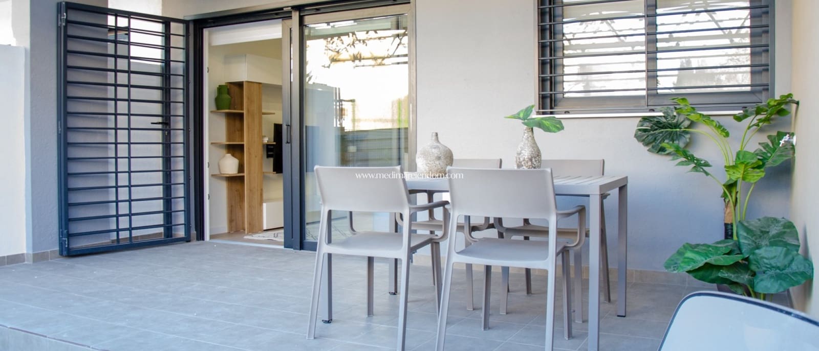 1 quarto Apartamento para venda em Pilar de la Horadada com piscina garagem - 157 000 € (Ref: 7251670)