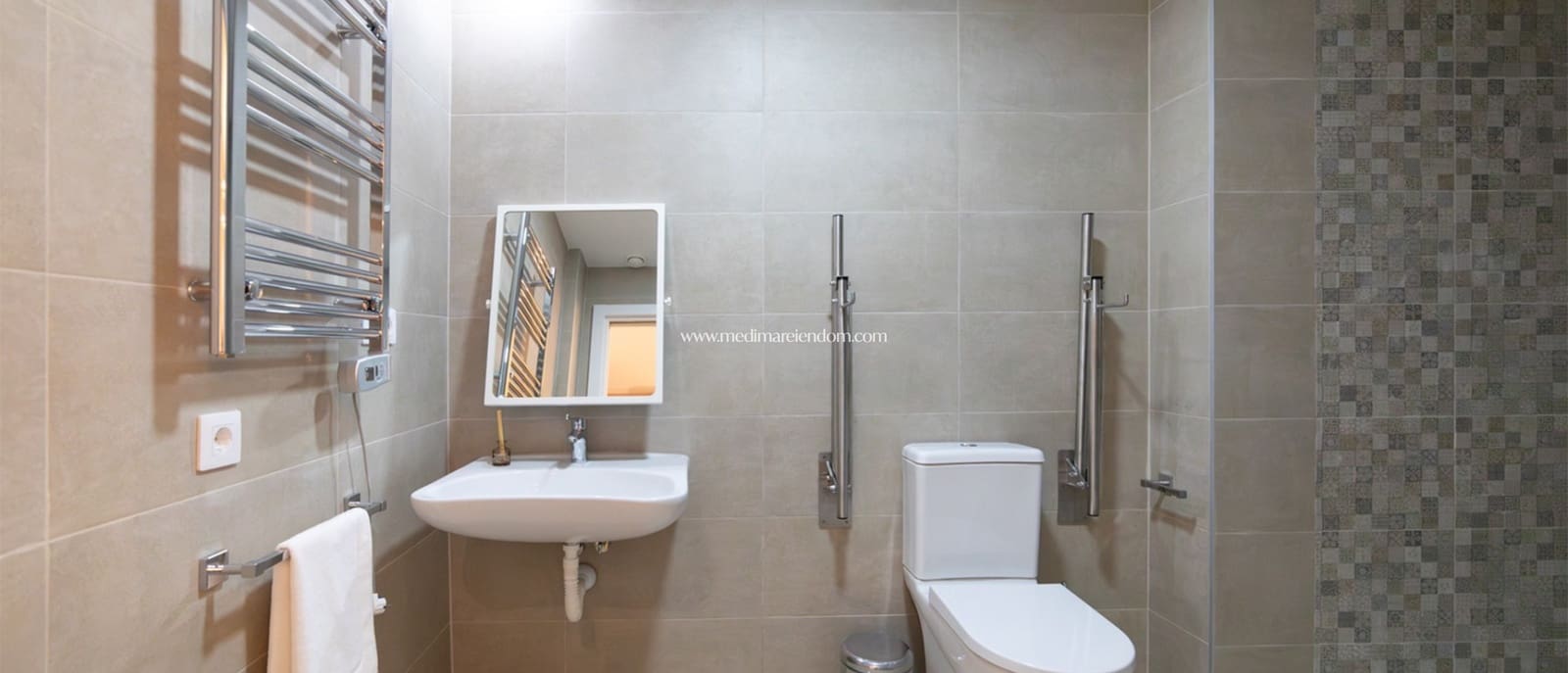 1 quarto Apartamento para venda em Pilar de la Horadada com piscina garagem - 157 000 € (Ref: 7251670)