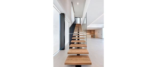 3 soveværelse Villa til salg i Albir, Alfaz del Pi / L'Alfàs del Pi med swimmingpool garage - € 1.450.000 (Ref: 7258289)