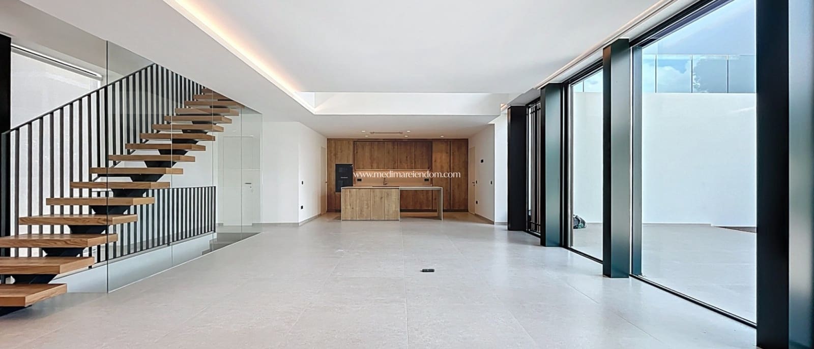 3 sypialnia Willa na sprzedaż w Albir z basenem garażem - 1 450 000 € (Ref: 7258289)