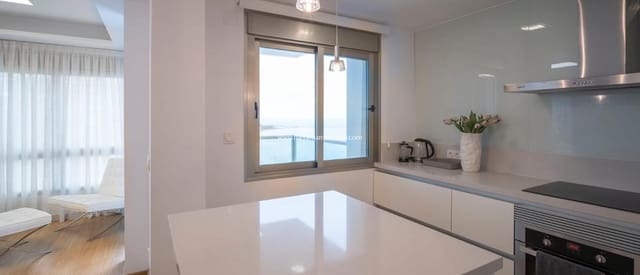 4 chambre Appartement à vendre à La Manga del Mar Menor avec piscine garage - 430 000 € (Ref: 9309308)