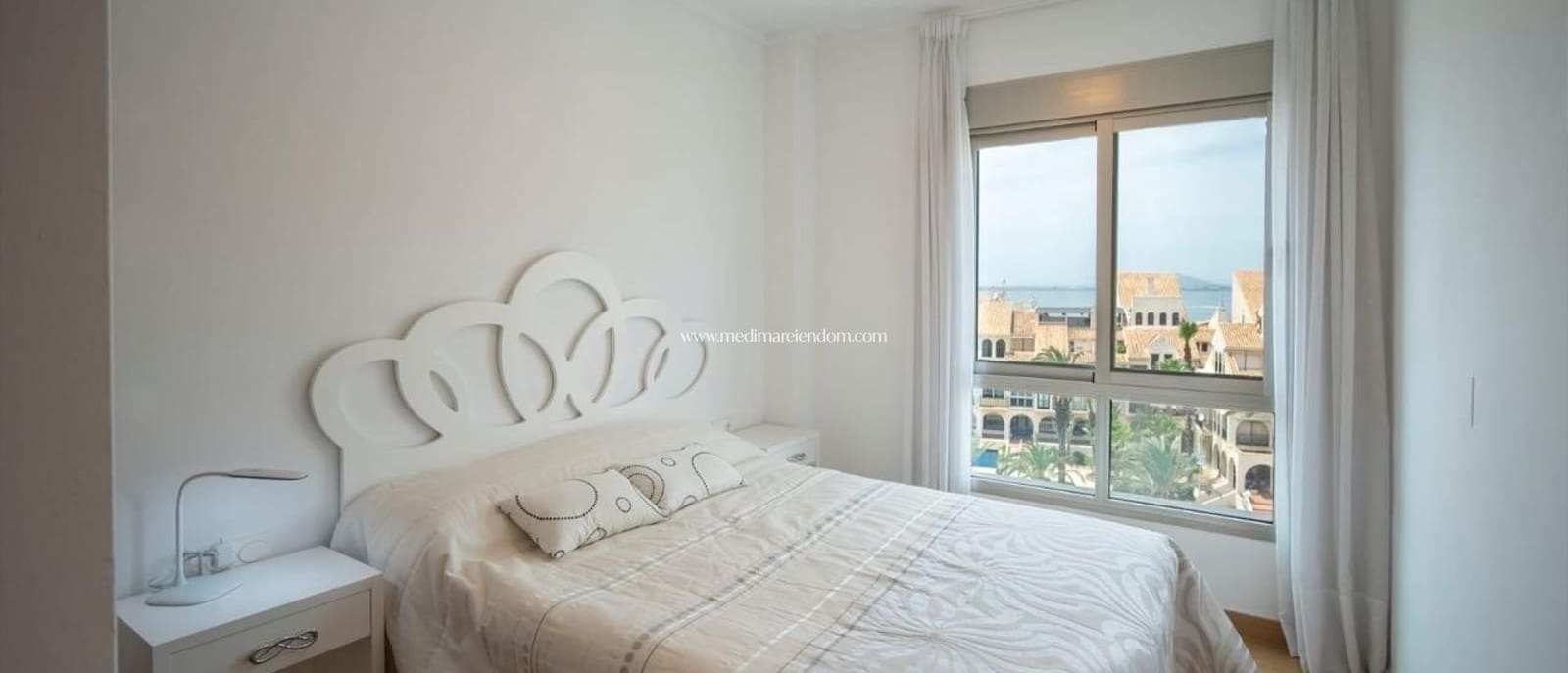 4 soveværelse Lejlighed til salg i La Manga del Mar Menor med swimmingpool garage - € 350.000 (Ref: 9309308)