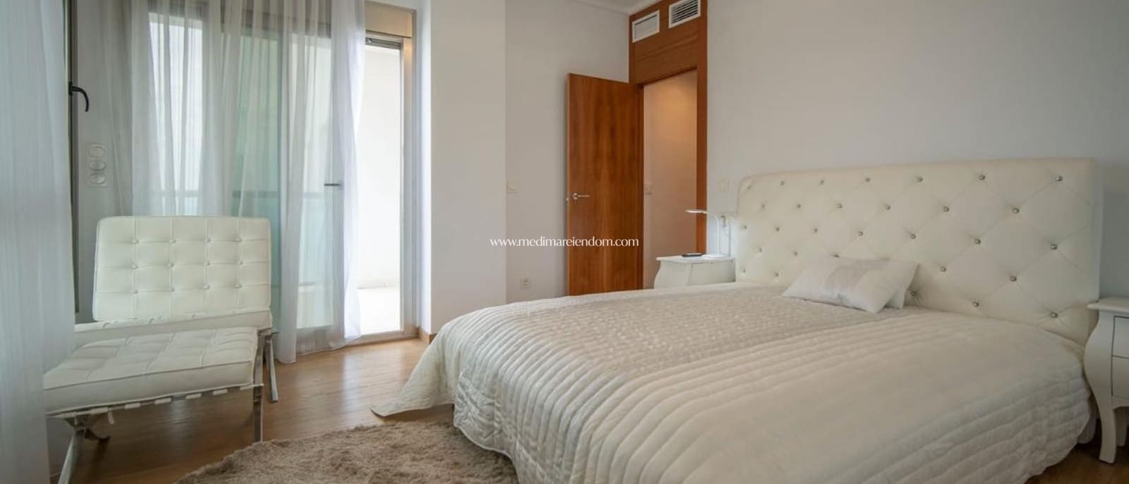 4 soveværelse Lejlighed til salg i La Manga del Mar Menor med swimmingpool garage - € 350.000 (Ref: 9309308)