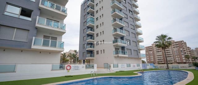 4 chambre Appartement à vendre à La Manga del Mar Menor avec piscine garage - 430 000 € (Ref: 9309308)