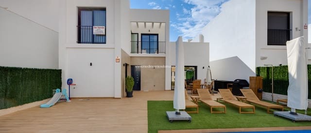 4 slaapkamer Villa te koop in Ciudad Quesada, Rojales met zwembad garage - € 599.000 (Ref: 9329887)