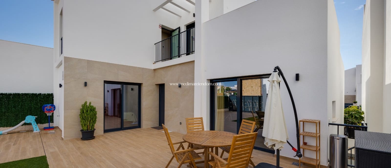 4 bedroom Villa for sale in Ciudad Quesada with pool garage - € 599,000 (Ref: 9329887)