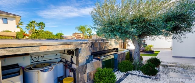 3 Zimmer Villa zu verkaufen in Formentera del Segura mit Pool Garage - 549.000 € (Ref: 9357920)